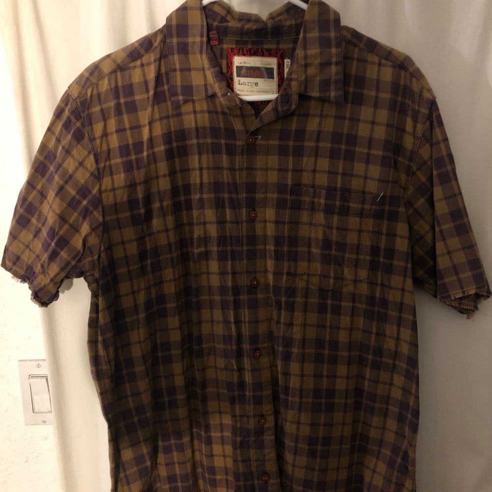 Altamont Button Up Size Large